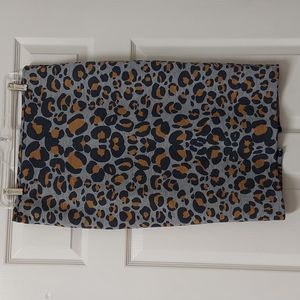 H&M Leopard print pencil skirt SZ M